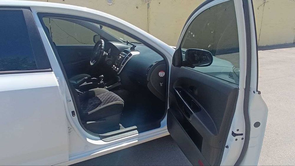 Kia Ceed 2009 VIN U5YHB511AAL202084 фото оголошення 14 з 19