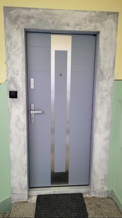 DRZWI wejściowe ocieplone do mieszkań i bloku z montażem