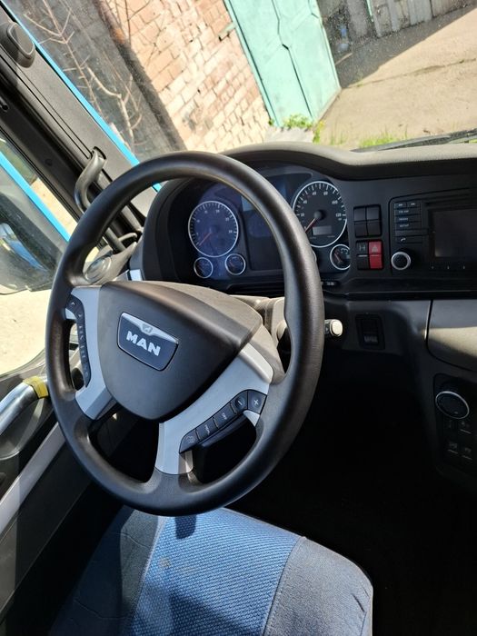 Продам автомобиль с краном манипулятором