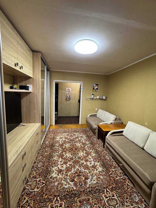 Продам 2к. квартиру на вул. Запорізьке шосе, буд. 60