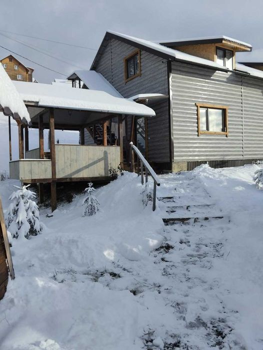 Будинок в Карпатах село Яблуниці Буковель