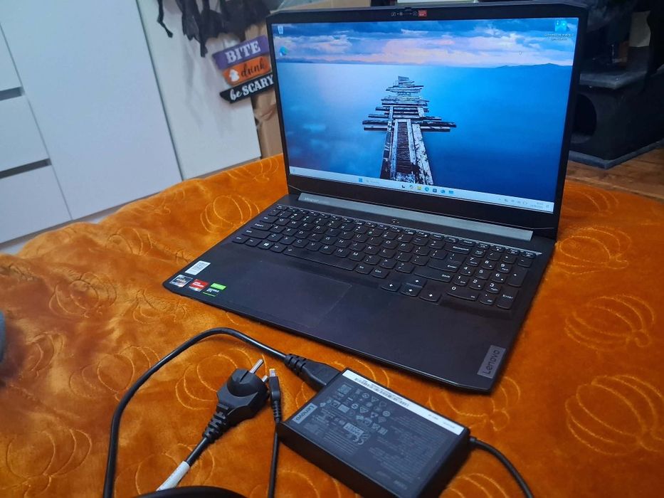 Sprzedam laptop Lenovo