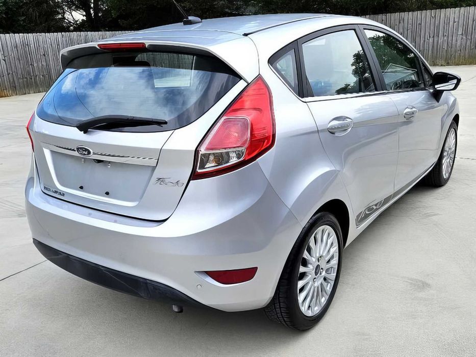 Ford Fiesta      2016