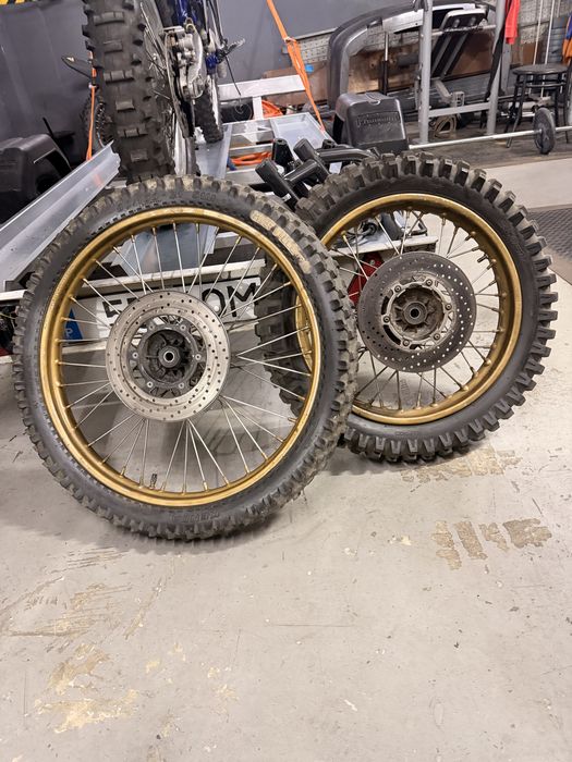 Rodas de monte para mota 21 e 17 com pneus e discos