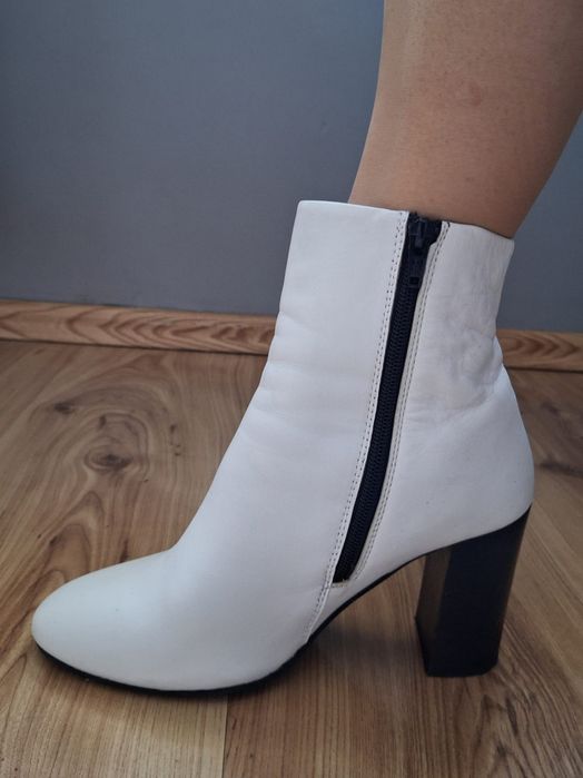 Botki skórzane firmy asos