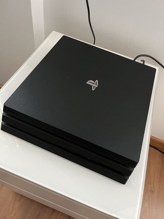 Playstation 4 Pro 1Tb + 1 Dualshock + Gran Turismo