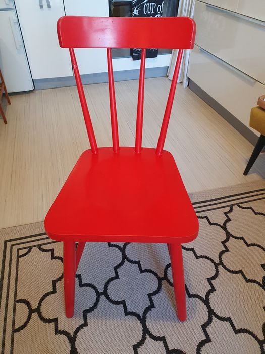 Krzeslo prawdopodobnie z ikei.