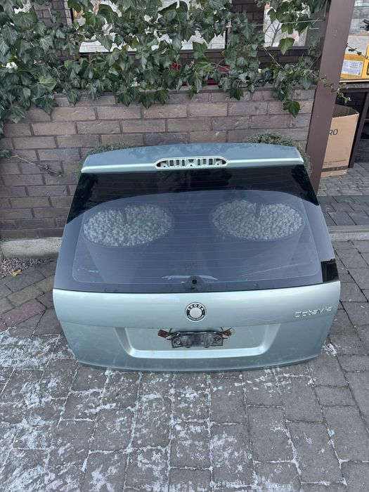 Ляда Octavia a5 кришка багажника