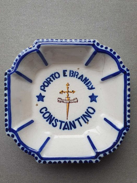 Cinzeiro Porto e Brandy Constantino