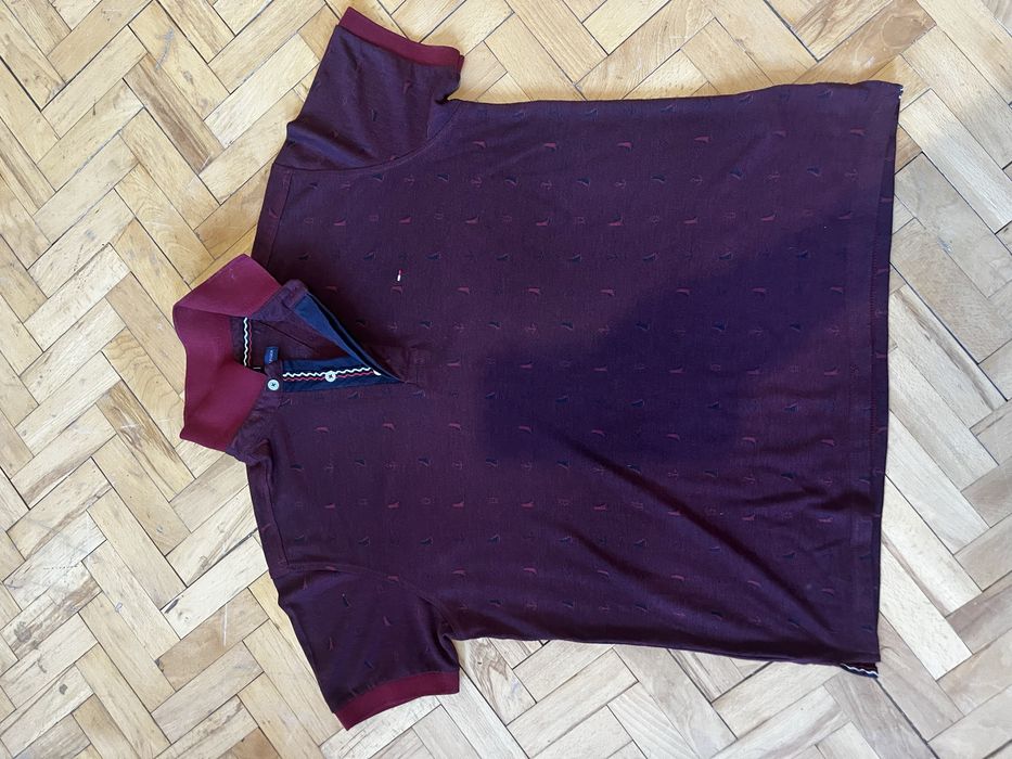 Продам теніску Tommy Hilfiger