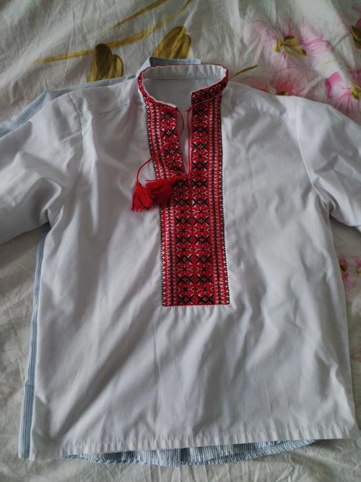 Вишита сорочка та класична