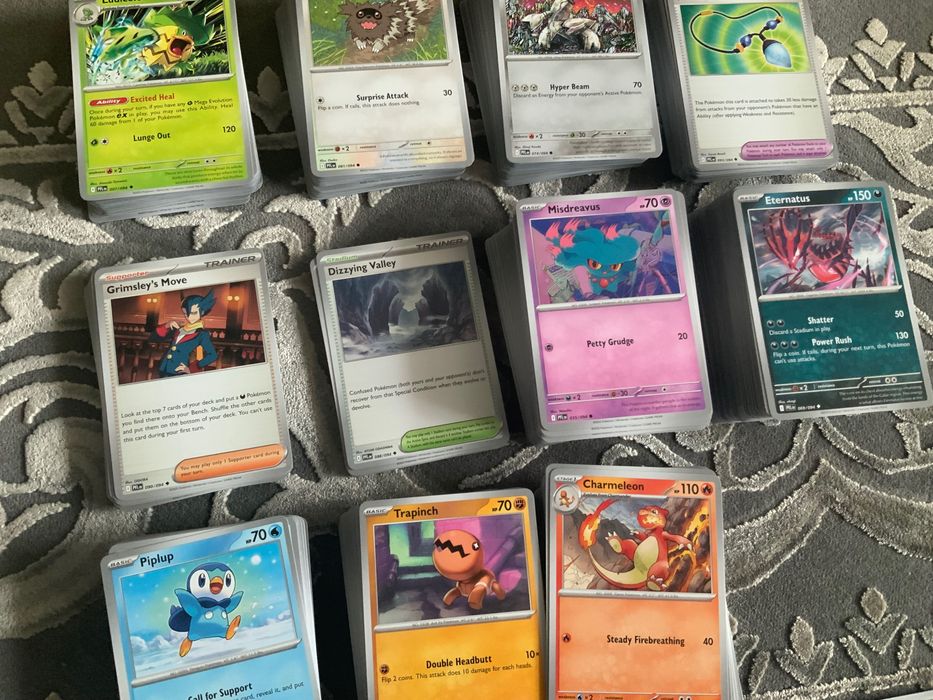 200 oryginalnych kart pokemon TCG każda inna