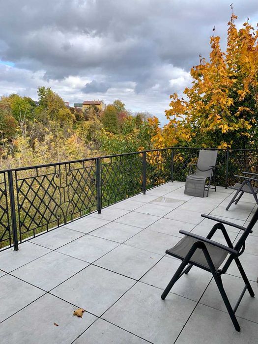 Особняк вул.Міжгірна (р-н Кривчицька Дорога, Личаківська), бл.центр