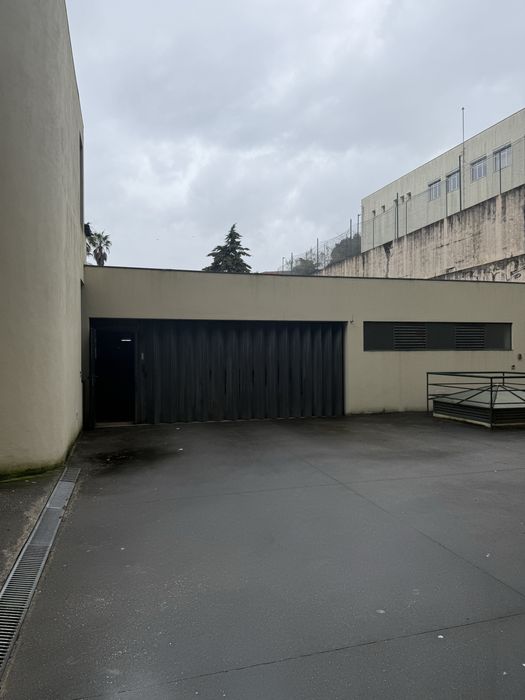 Lugar Garagem - Antas Porto