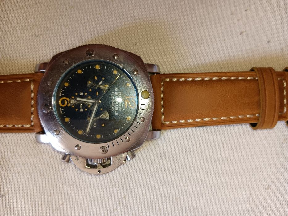 Relogio panerai.