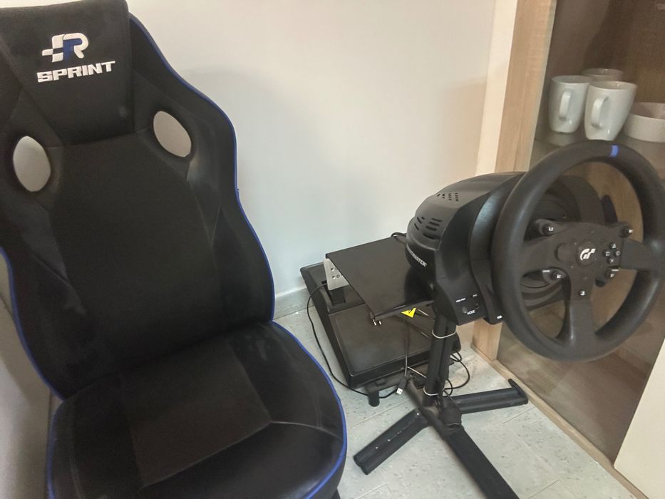 volante thrustmaster t300 + cadeira + jogo grand turismo 7