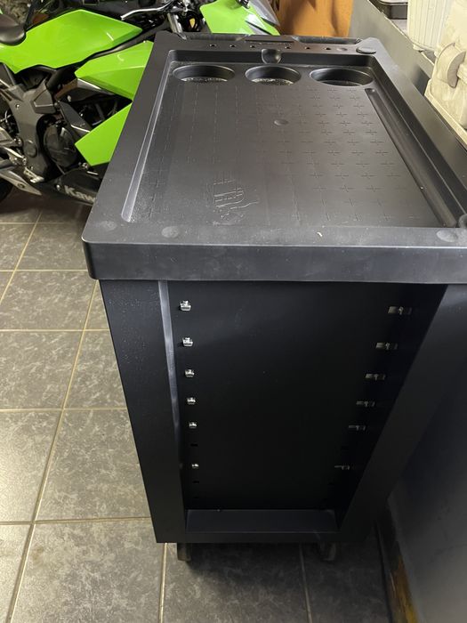 Wózek narzędziowy wisent jak nowy komplet