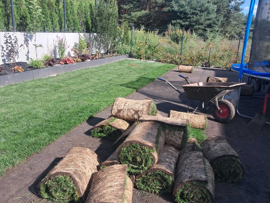 Usługi wertykulacja trawnika aeracja - usługi glebogryzarką