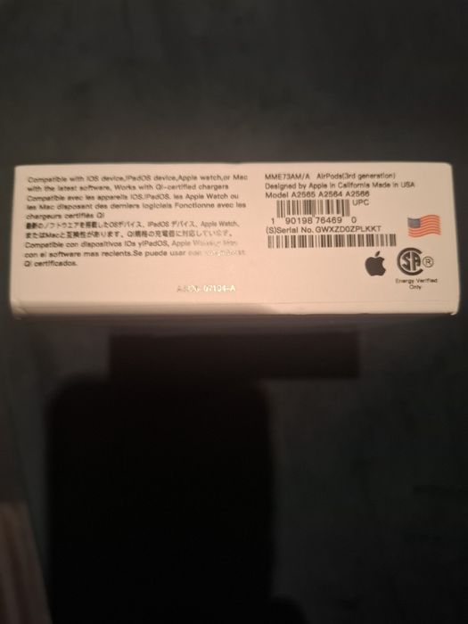 Apple AirPods 3 generacji