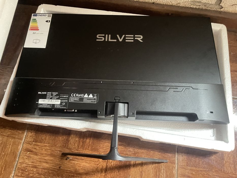 Monitor Silver Storm 24"
