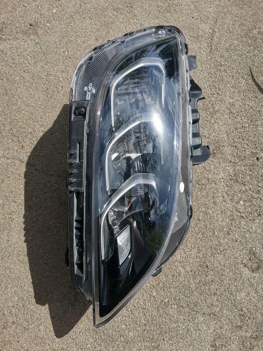 Продам правую фару. LED TECH Hyundai Kona 2022г