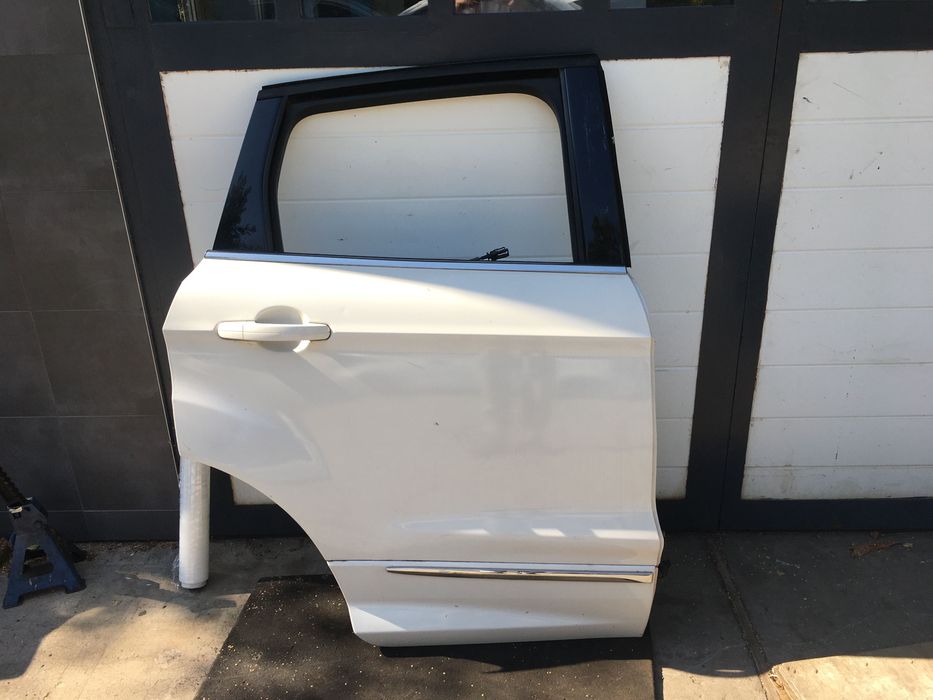 Drzwi prawy tył prawe tylne Ford Kuga Mk2