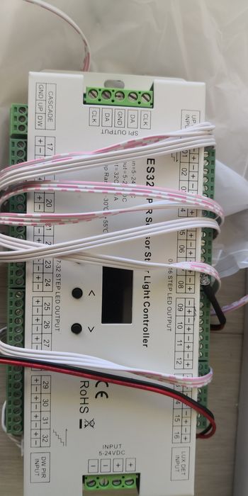 Controlador de luzes de escada