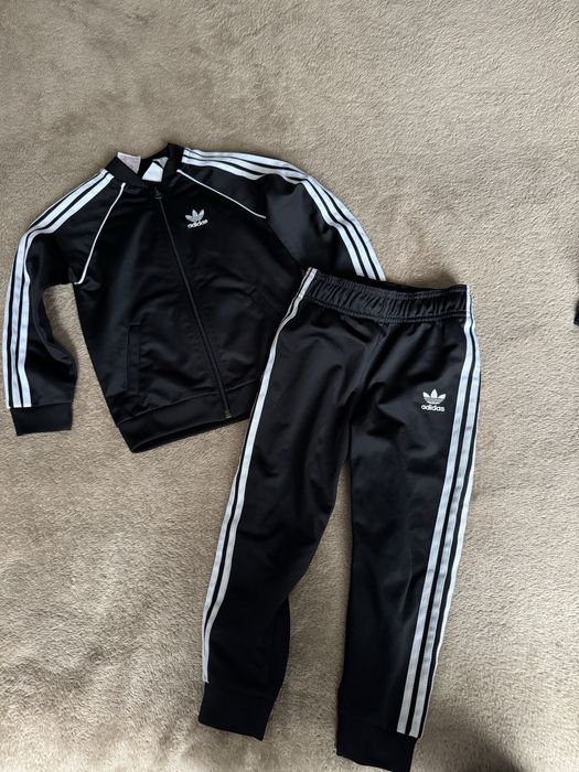 Спортивный костюм adidas оригинал 3-4 года идеал