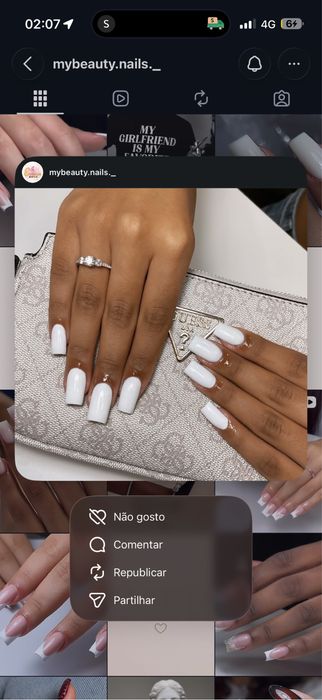 Unhas de gel e gelinho