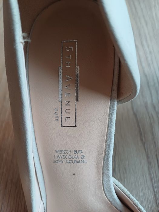 Buty białe skórzane szpilki 38