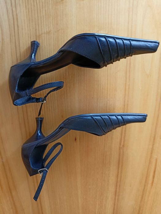 Buty czarne rozmiar 36
