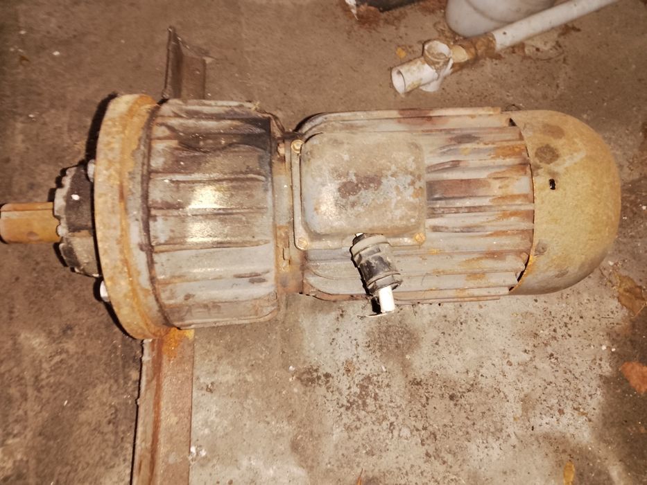 Silnik 1,1kw 940obr przekładnia motoreduktor