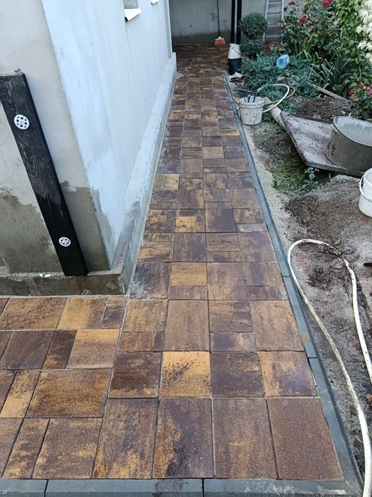 Укладка тротуарной плитки