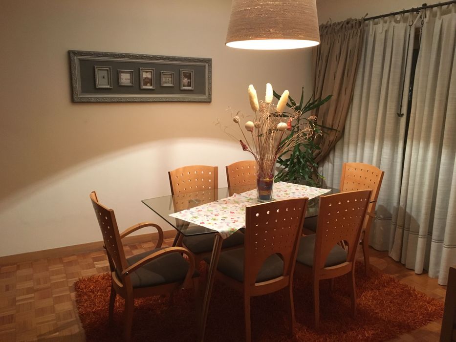 T2 Mobilado com Garagem 2 viaturas e Elevador – Rua de Camões, Porto