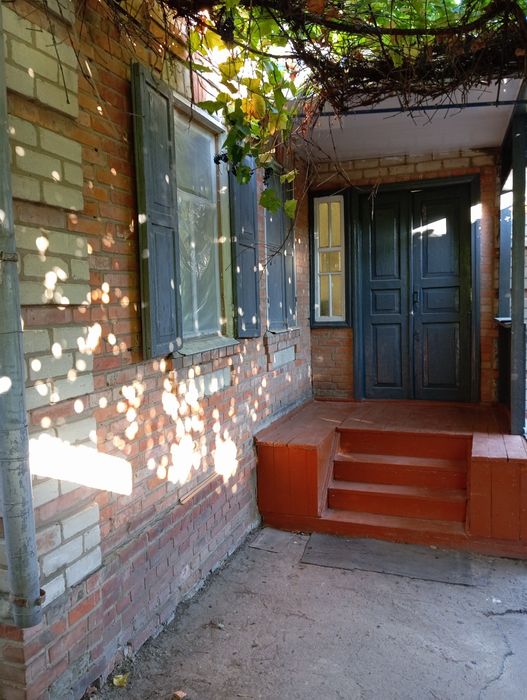 Міцний будинок в м Дергачі