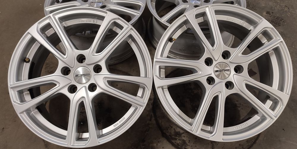 17" 7J 5x100 Komplet felg aluminiowych.