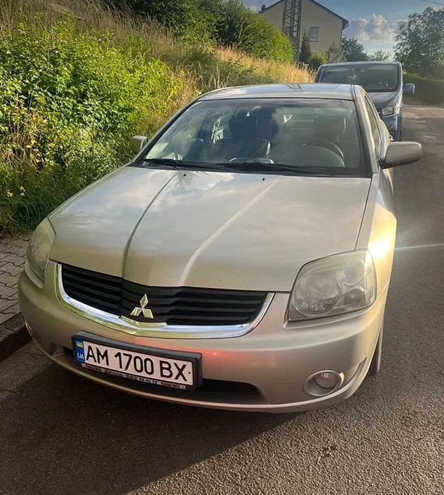 Mitsubishi Galant