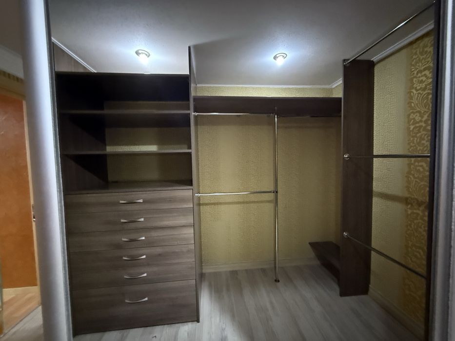 Укомплектований будинок з бомбосховищем