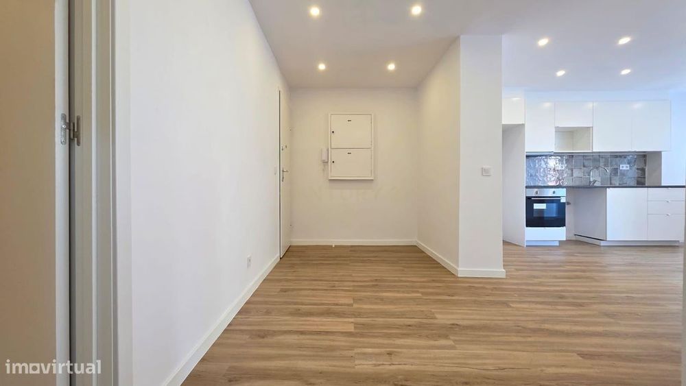 T2 | 1º andar | totalmente remodelado | 66 m² | Encosta do Sol