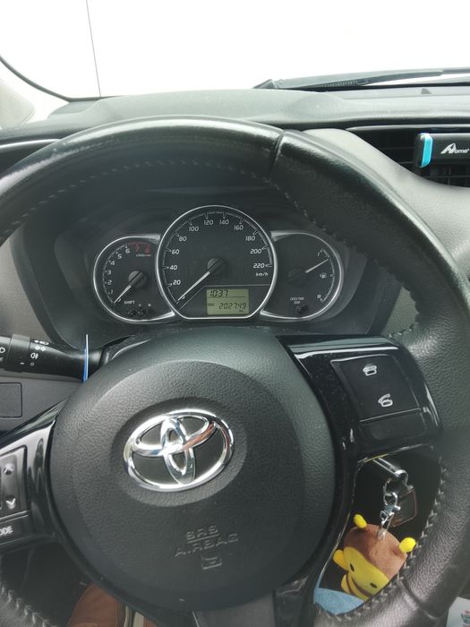 Vendo Toyota Yaris