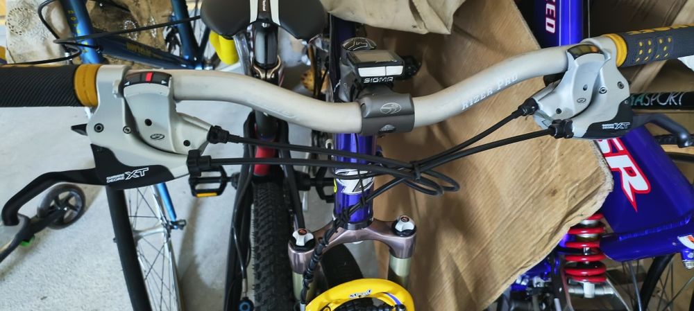 Bicicleta BTT clássica Trek Y11