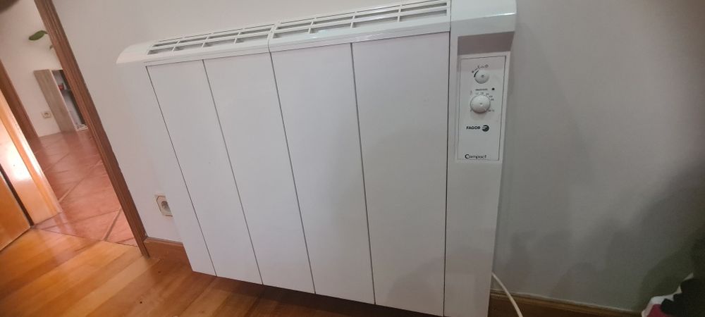 Acesedor em muito bom estado