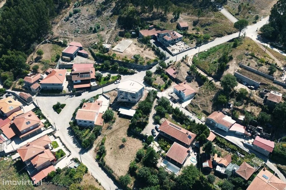 Moradia T3, em Lagares e Figueira, Penafiel