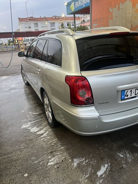 Carrinha Toyota Avensis