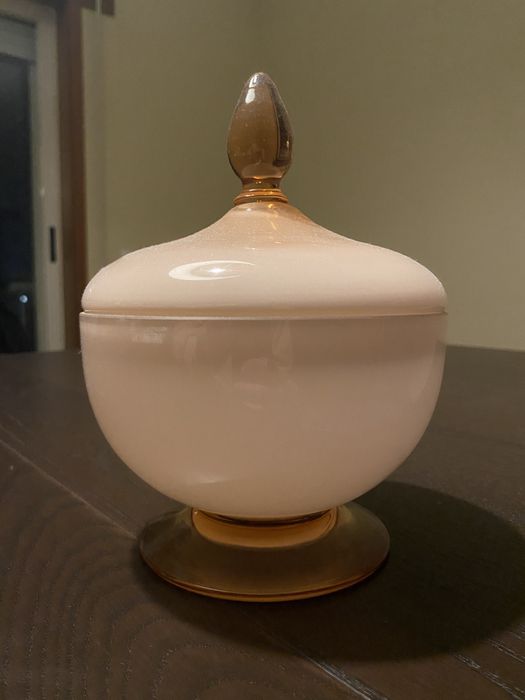 Caixa cor de rosa clássica