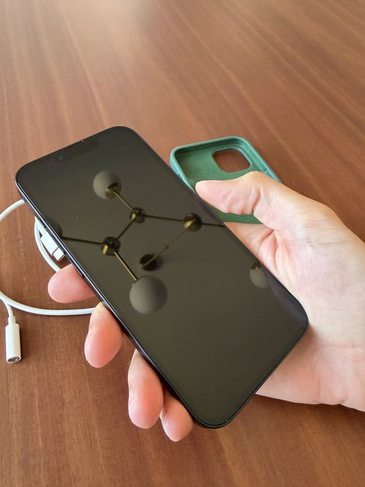 iPhone 13 - 128 GB -  Como Novo - Bateria 97%