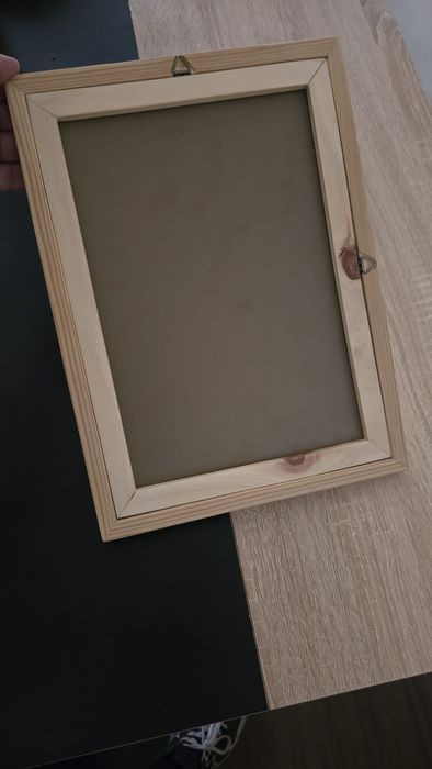 Carpinteiro, entrem e leiam anúncio