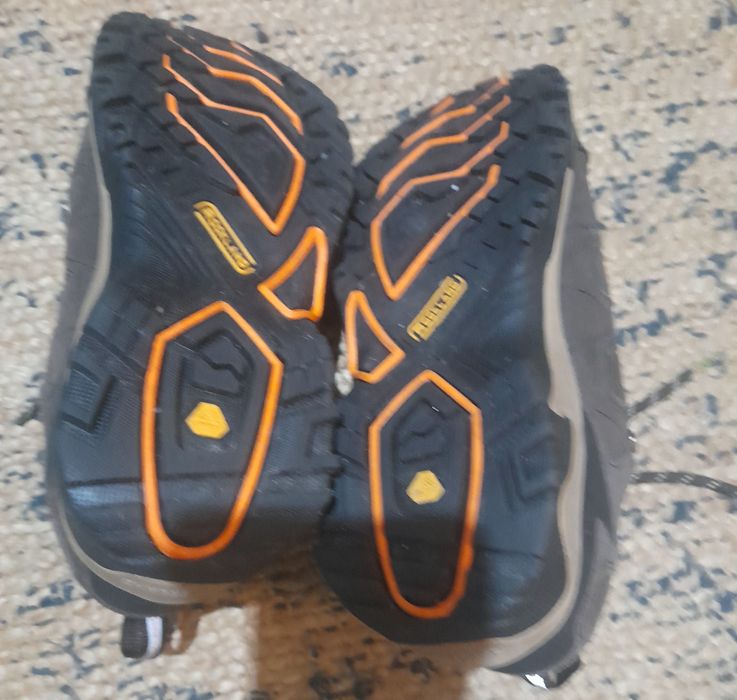 Tênis rockland novos