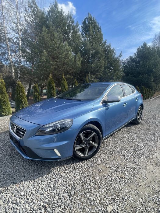 Volvo V40 D2 R-design ,bardzo zadbane !
