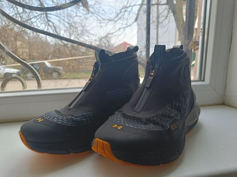 Under armour phantom hovr 2 storm кросівки гортекс